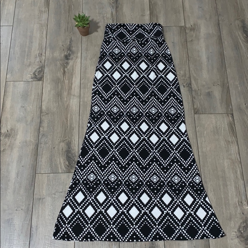 Donated NWOT Aztec Print Maxi Skirt